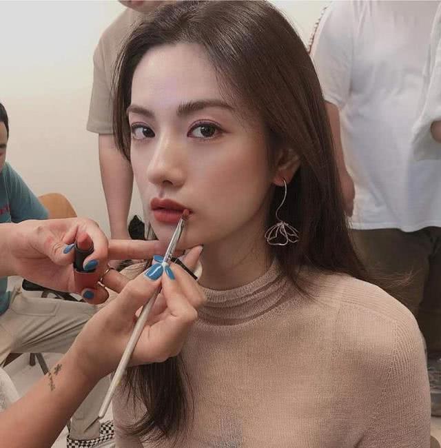 �������е�Ũ��ϵŮ�񣬱���Ϊ���޵�һ�����������ٴ����˹ھ���